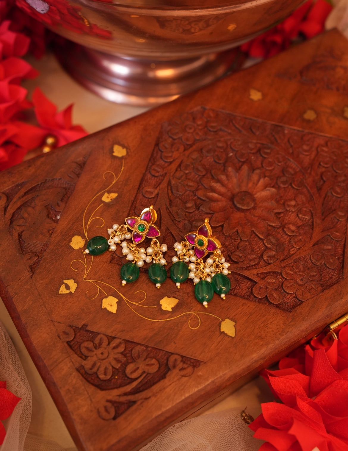 Isha Bahaar choker set