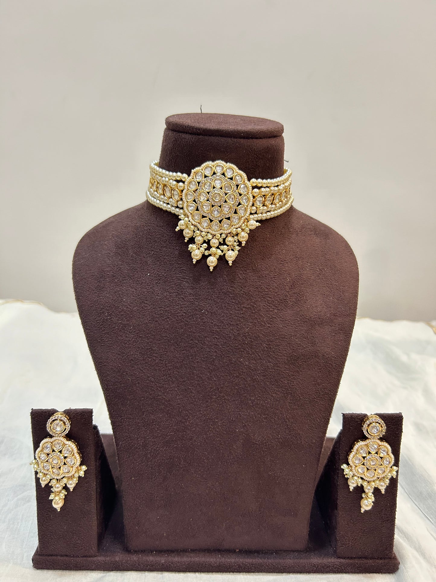 Amita Kundan set