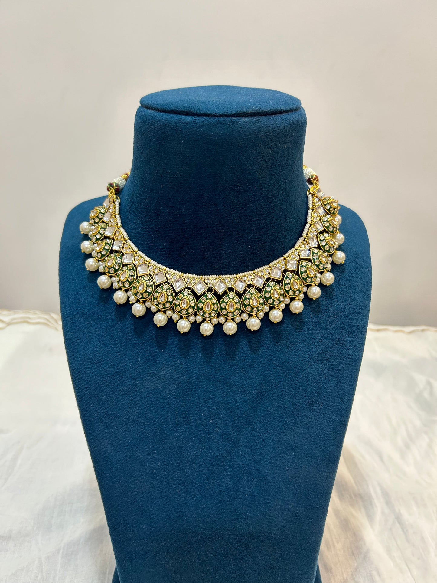 Vanshita necklace set
