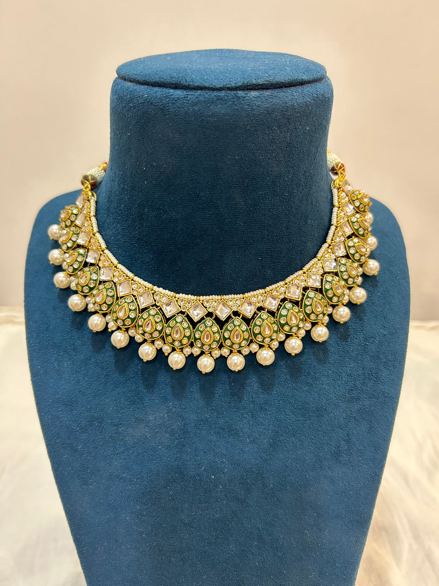 Vanshita necklace set