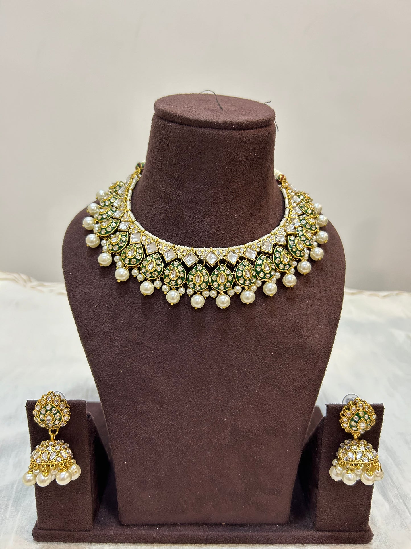 Vanshita necklace set