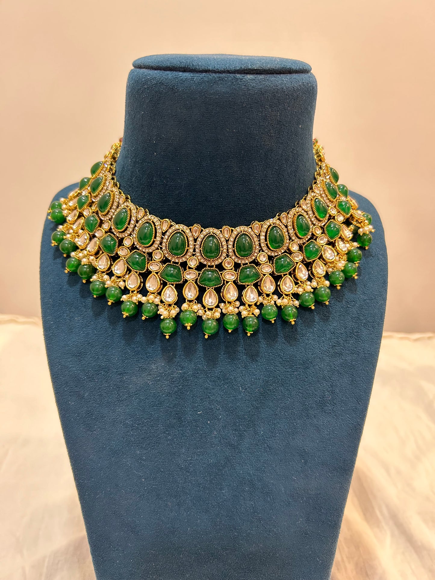 Rizvi necklace set