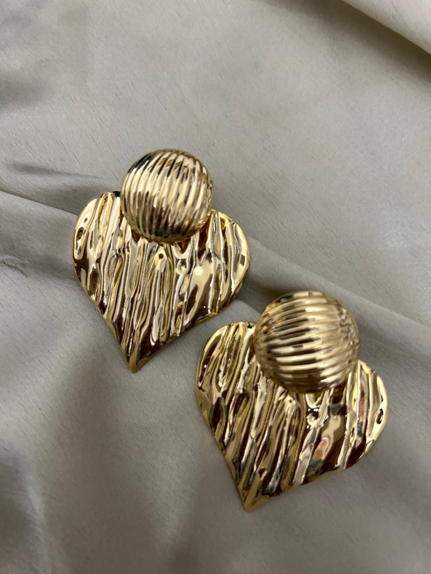 Drop Heart earrings